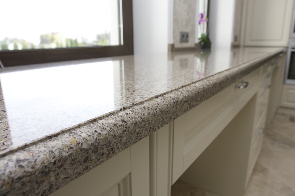 Подоконники из искусственного камня с кромкой