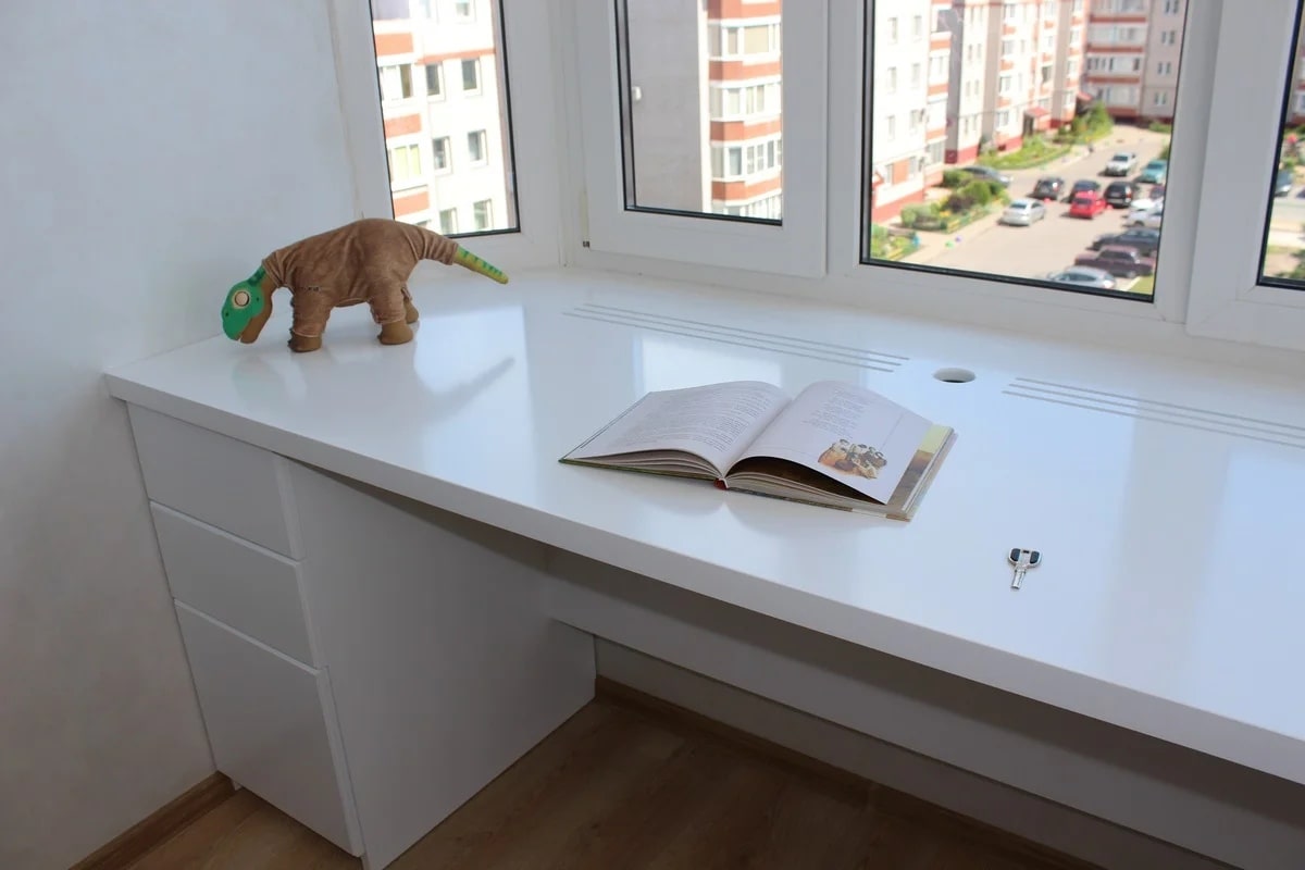 Столешница подоконник из искусственного камня