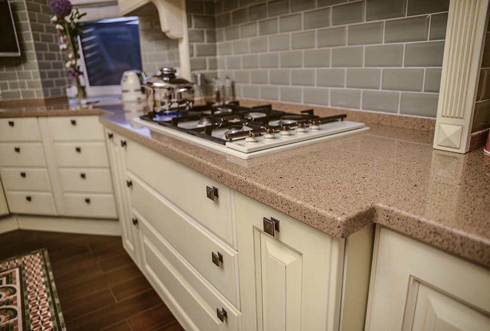 Столешницы из искусственного камня бежевая