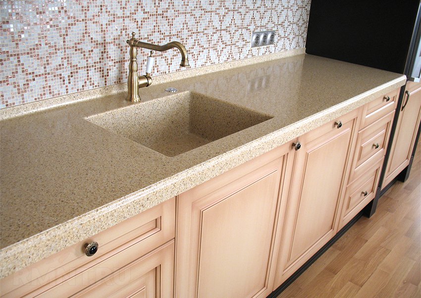 Столешница из акрила бежевая