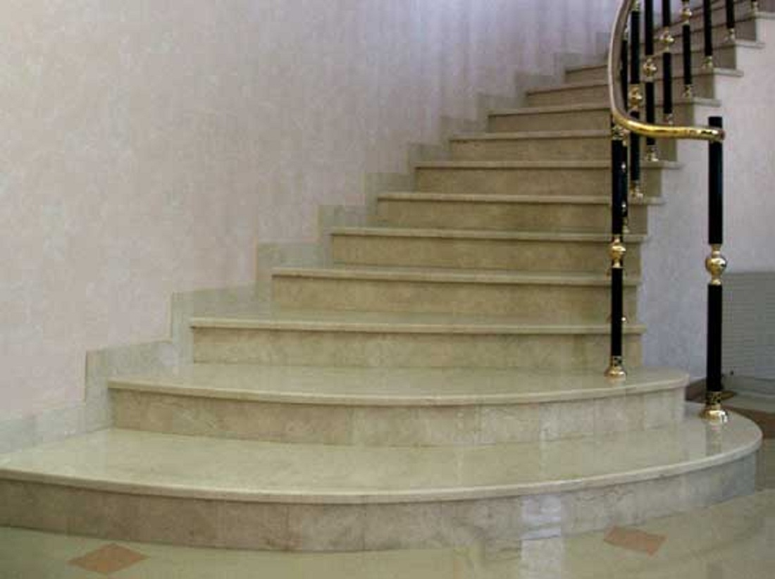 Ступени для лестниц из искусственного камня