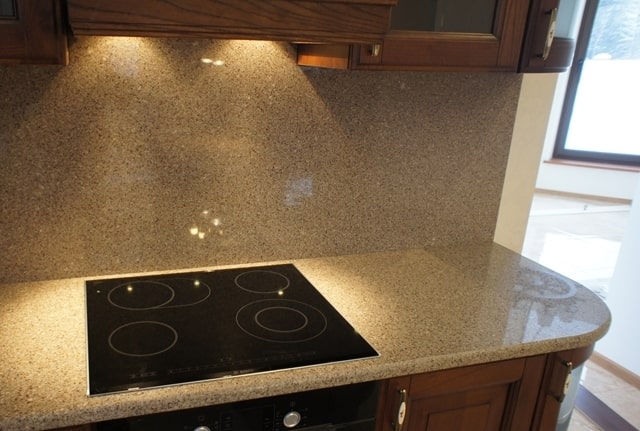 Фартук из искусственного камня