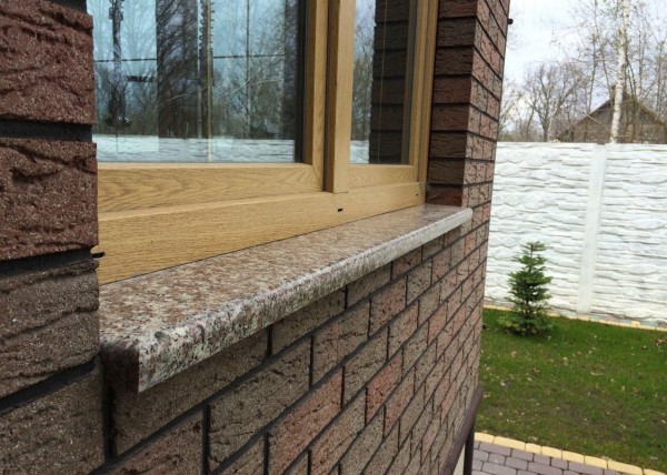 Отливы для цоколя