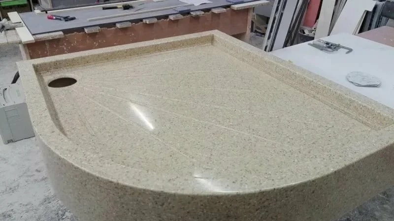 Радиусный душевой поддон из искусственного камня