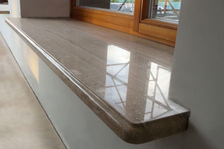 Подоконник из акрила бежевый