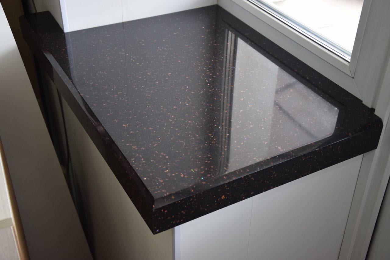 Тёмный подоконник из акрила