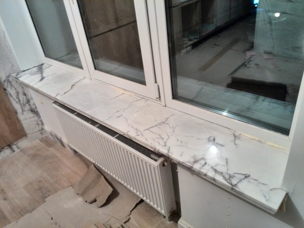 Подоконник под белый мрамор