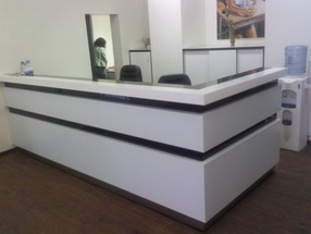 Изготовление стоек ресепшн