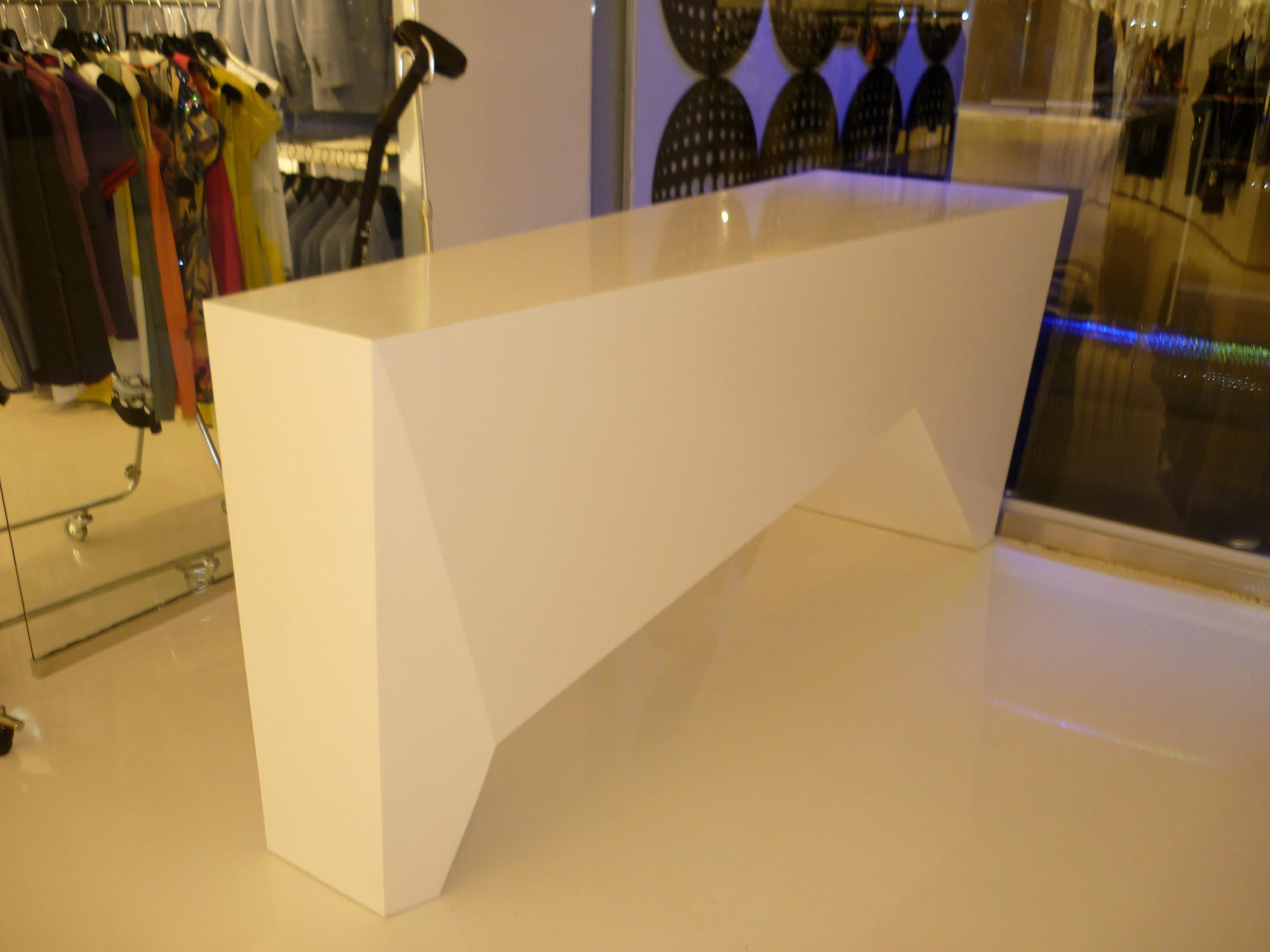 Изготовление стоек ресепшн