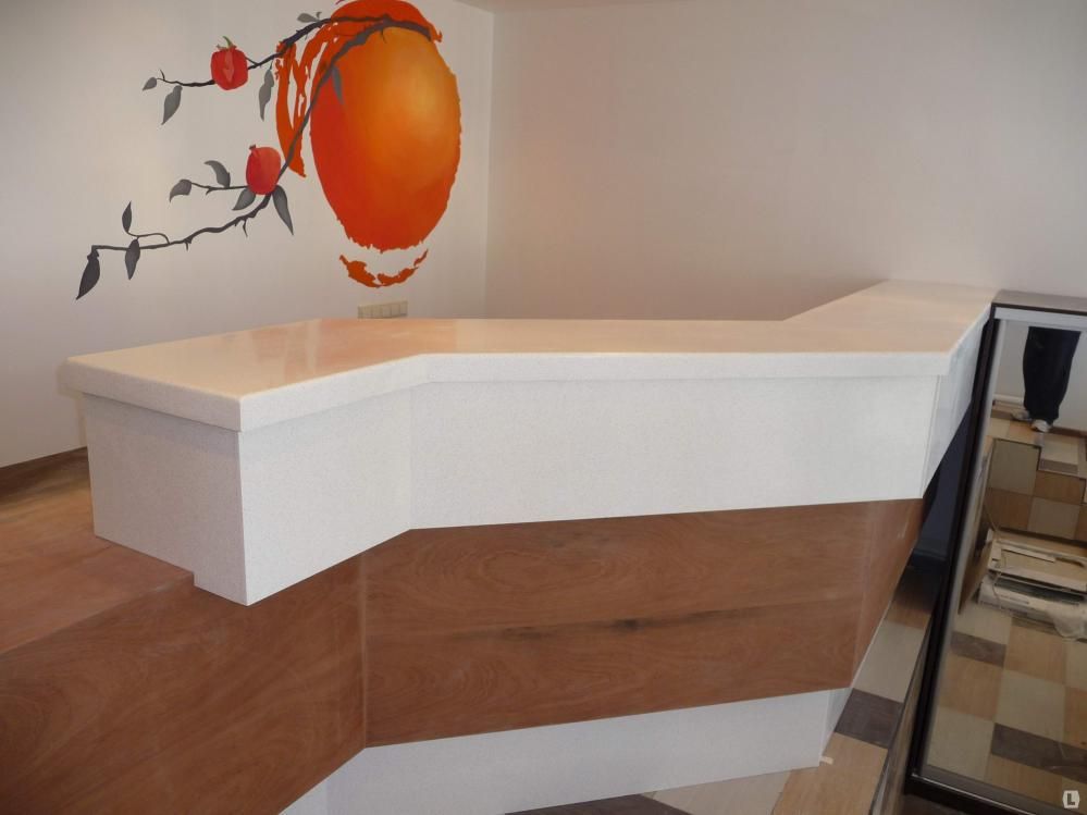 Изготовление стоек ресепшн