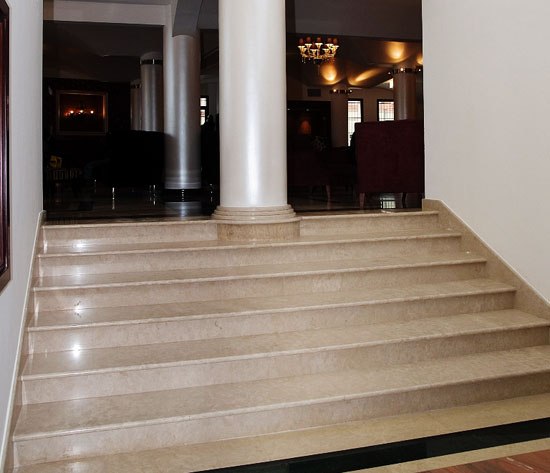 Ступени из акрила