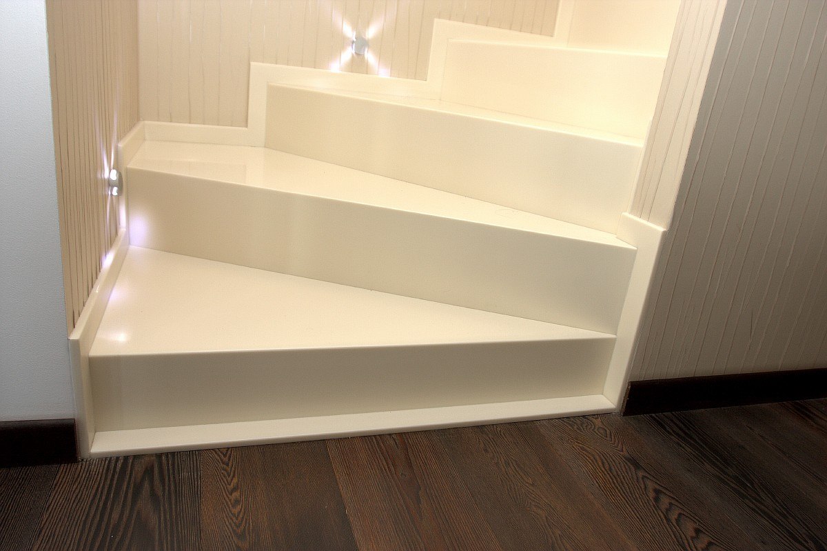 Ступени из акрила