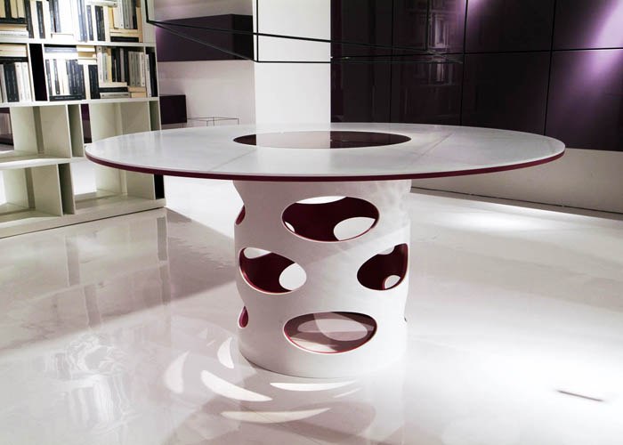 Кухонный стол из искусственного камня