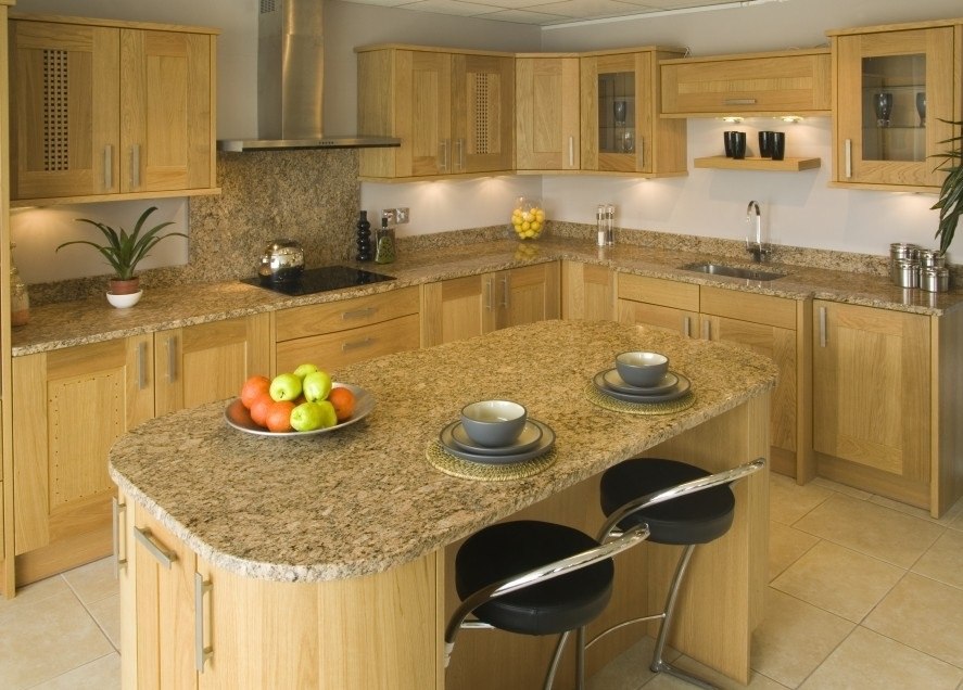 Кухонный стол из искусственного камня