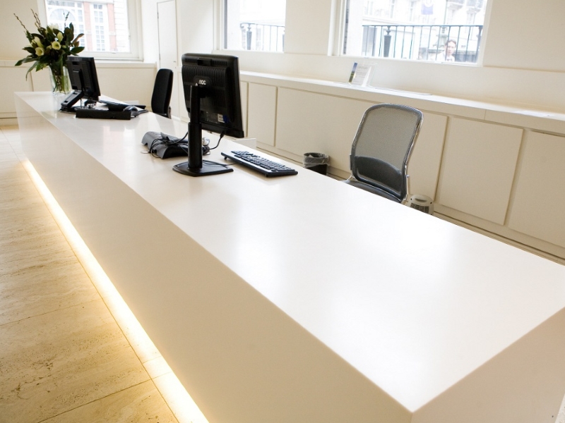 Ресепшн из искусственного камня